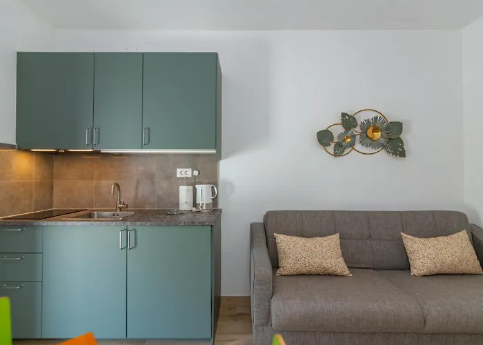 Center Ana Apartment *