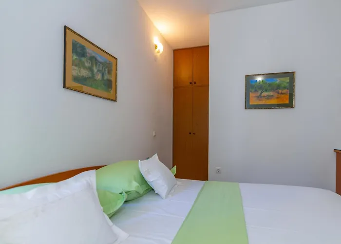 Apartment Center Ana Makarska
